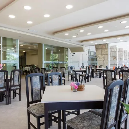 Hotel Coop -